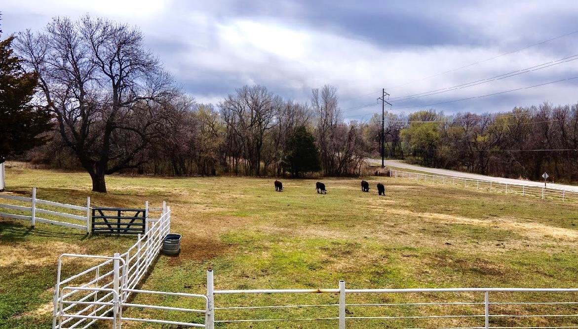 For Sale: 26076  61st Rd, Arkansas City KS